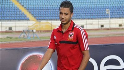 ظهير الأهلي على رادار المقاولون والأحمر يحدد البديل