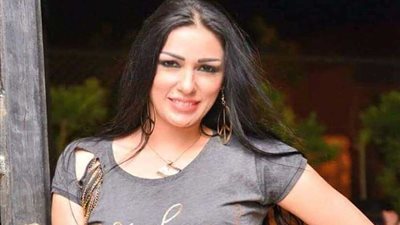 ليال عبدالخالق من 