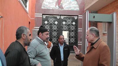 مدير أمن الجيزة يتفقد الخدمات الأمنية بميحط الكنائس (صور)