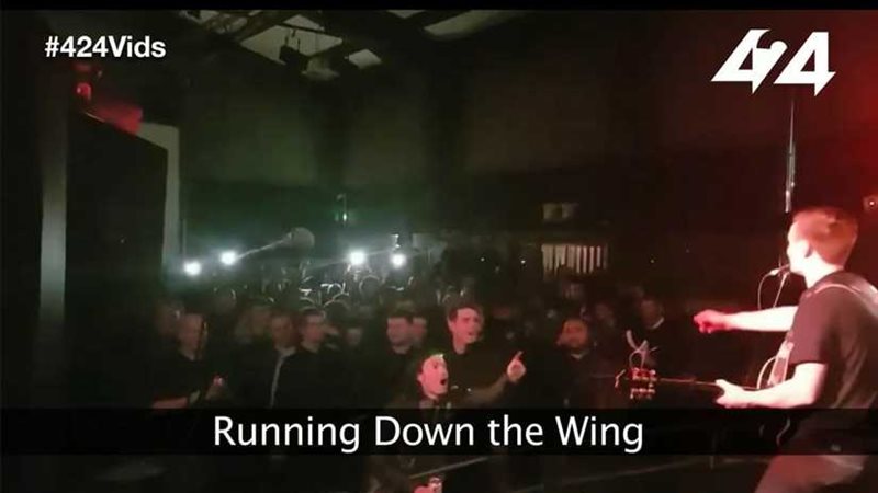 جماهير ليفربول تتغنى