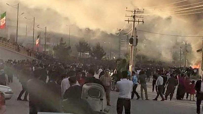 انتفاضة إيران.. قتيل