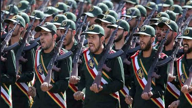 بعد أنباء عن انشقاق