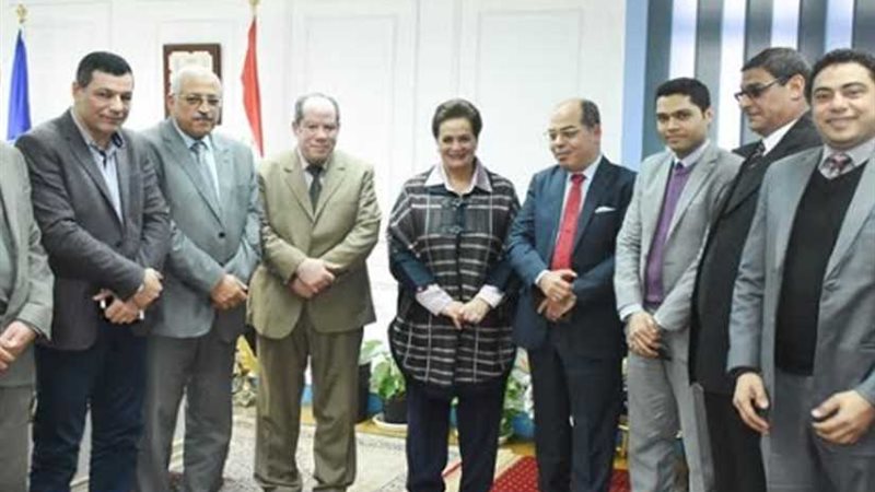 محافظ البحيرة تستقبل