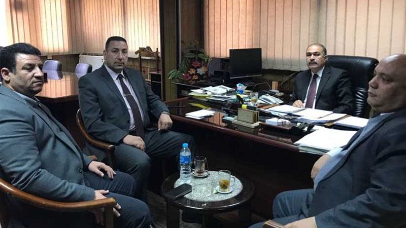 نقيب الصيادلة يبحث