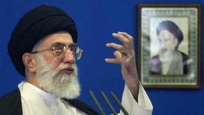 خامنئي يكيل التهم للمتظاهرين.. وتهديد بالإعدام