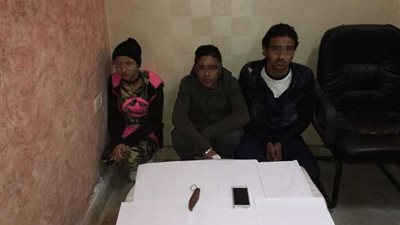 عاطلان يسرقان مدرسًا في مصر الجديدة