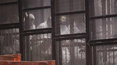 الجنايات تقضي بالسجن 15 سنة لمتهم و10 سنوات لـ9 في 