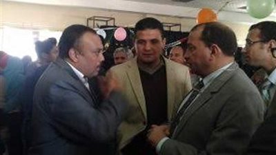 رئيس جامعة بني سويف يفتتح معرض للطلاب متحدي الإعاقة