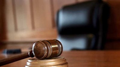 تأجيل إعادة محاكمة مرسى و27 آخرين بقضية 