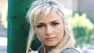 لاختراقه حساب الفنانة سيمون.. حبس حدث أسبوعًا