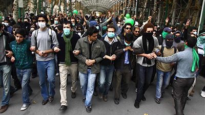 الاحتجاجات الإيرانية تهدد الأحزاب الشيعية العراقية