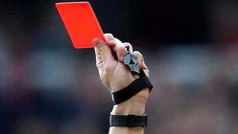 لاعب يقتل حكما بسبب