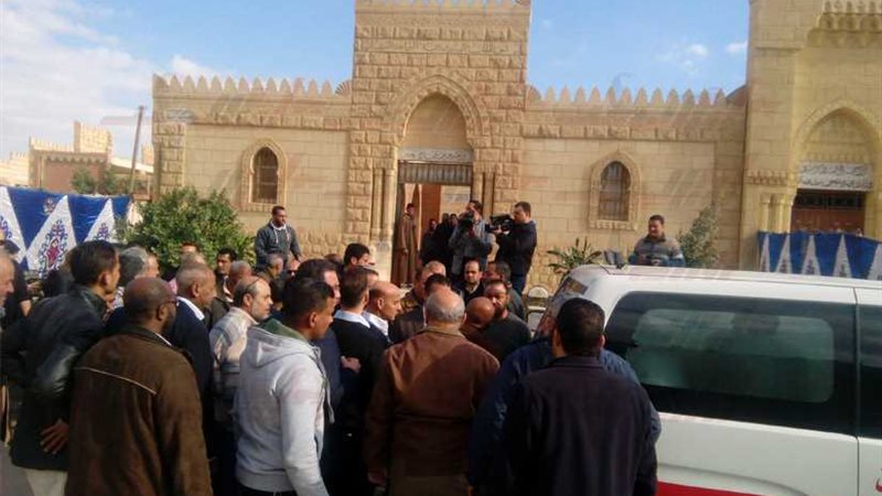 نافع في مثواه الأخير