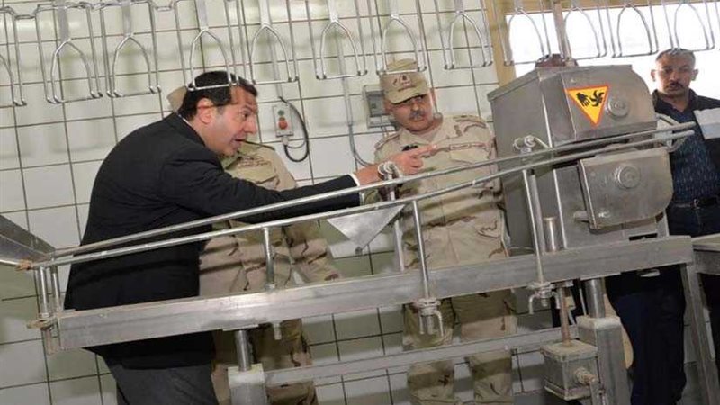 محافظ أسيوط وقائد