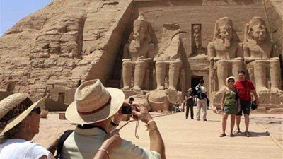 الحكومة تخطط لجذب 10 ملايين سائح هذا العام