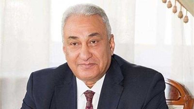 المحامين تحيل 