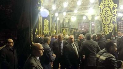 وزراء وإعلاميون وصحفيون يشاركون عزاء الراحل 