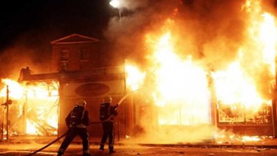 السيطرة على حريق مخلفات بجوار هيئة الكتاب