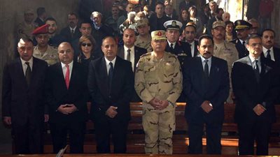 بالصور.. محافظ الإسكندرية يهنئ الأقباط الأرمن الأرثوذكس بعيد الميلاد