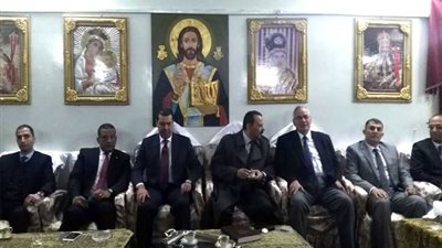 محافظ أسيوط يهنئ أقباط منفلوط بعيد الميلاد المجيد