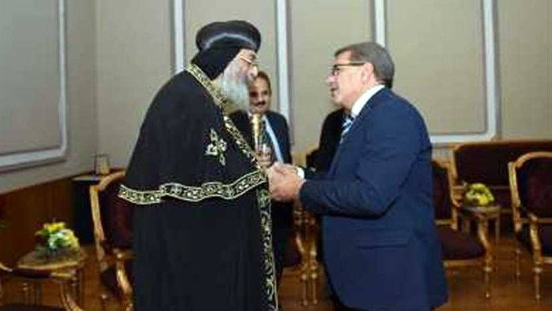 وزير المالية يهنئ