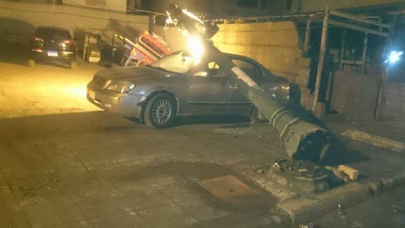 نوة إسكندرية تحطم