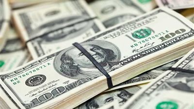 سعر الدولار.. توقعات متضاربة لدى البنوك.. والخبراء: سيتراجع