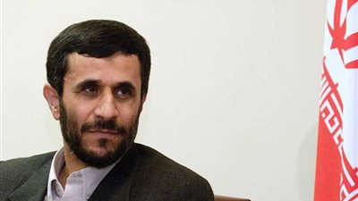 محامي أحمدي نجاد ينفي نبأ اعتقاله