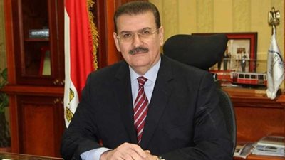 وزير النقل السابق يتقدم بأوراق ترشحه على منصب نقيب المهندسين