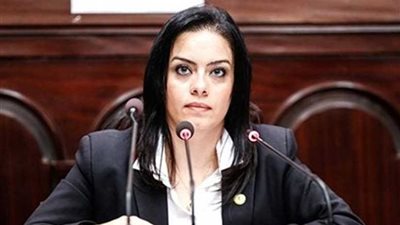 سيلفيا نبيل: 