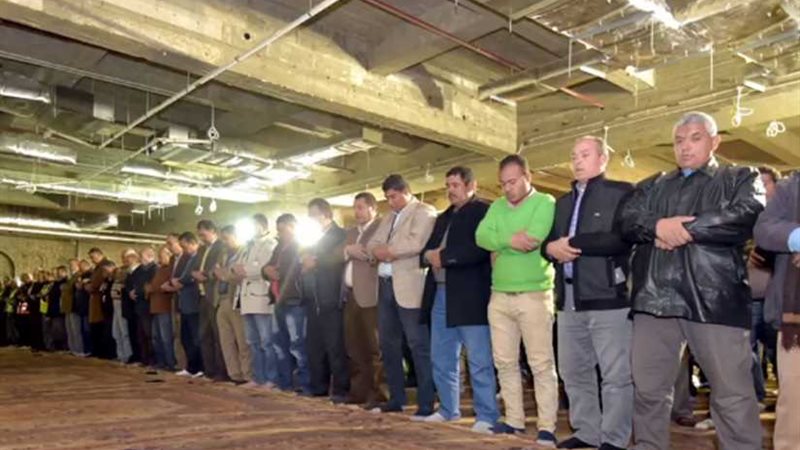 عمرو أديب عن كنيسة