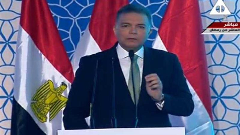 السيسي يحل مشكلة