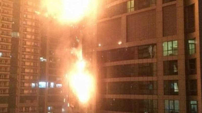 اندلاع حريق ببرج