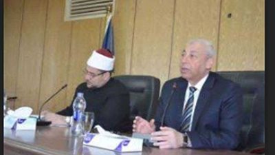 وزير الأوقاف ومحافظ أسوان يفتتحان 