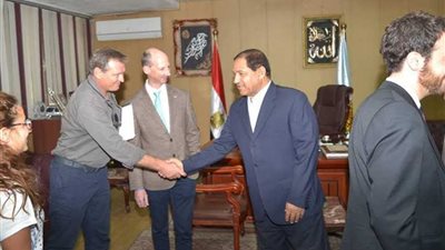 محافظ الغربية يستقبل وفد البنك الأوروبي لمناقشة تنقية مياه مصرف كتشنر