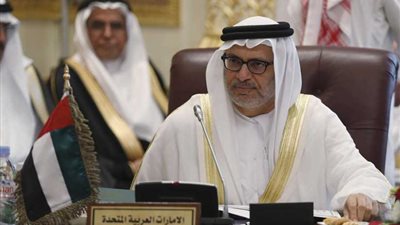 قرقاش: المنطقة أمام عصابة 