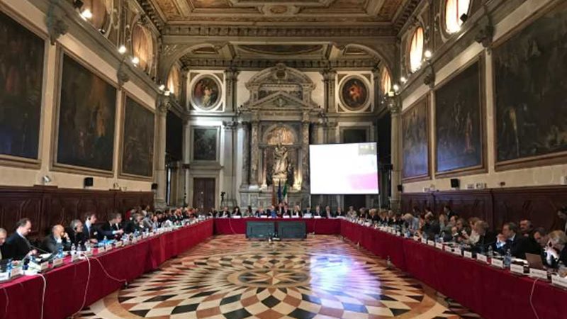 قاضية فرنسية : مفوضية