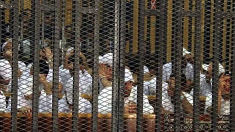 70 متهمًا بتشكيل