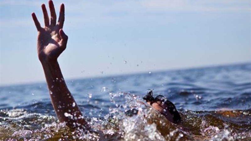 إنقاذ طالبة حاولت