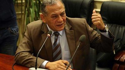 السادات يطلب من رئيس البرلمان دخول المجلس للحصول على تزكية النواب