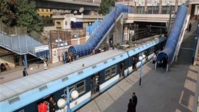 انتظام حركة مترو حلوان بعد إعادة التيار الكهربائى