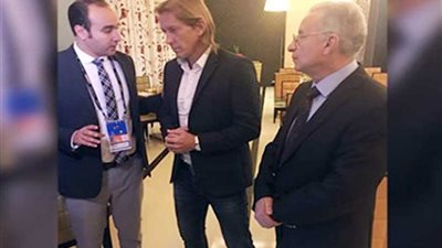 نجم ريال مدريد يزور معسكر الأهلى فى الإمارات ويؤكد دعمه فى السوبر