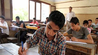 157 ألف طالب بامتحانات الشهادة الإعدادية بالقاهرة اليوم