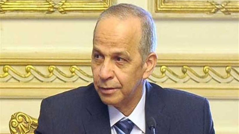 محافظ القليوبية يسلم