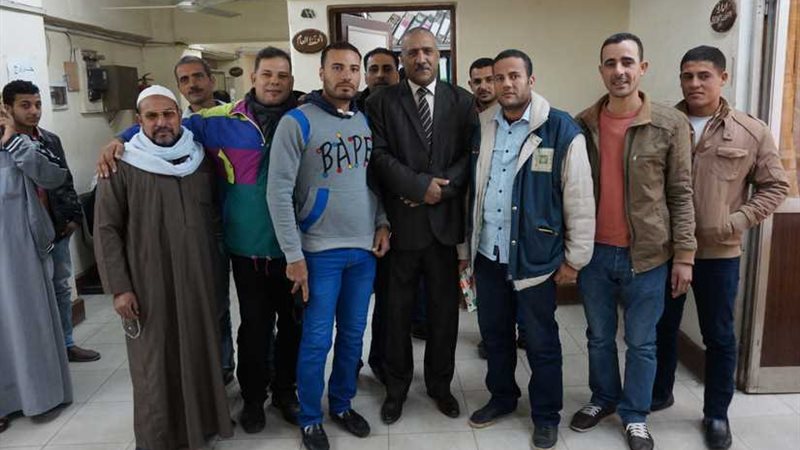 تسليم 98 عاملا بالشرقية