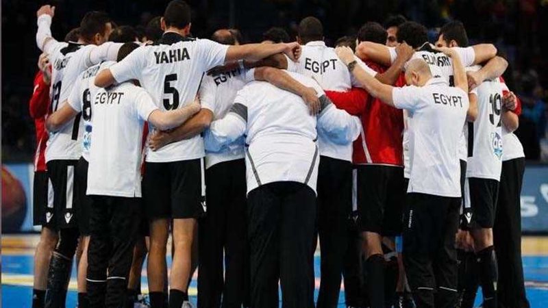 بعثة منتخب اليد تسافر