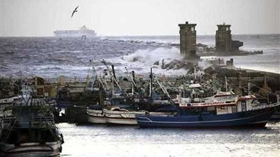 غلق بوغازي ميناءي الإسكندرية والدخيلة لسوء الأحوال الجوية