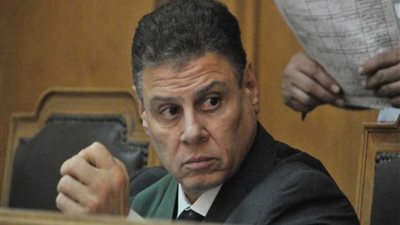 ‏ قاضى الحدود الشرقية يخرج البلتاجى من القاعة لتشويشة على الجلسة