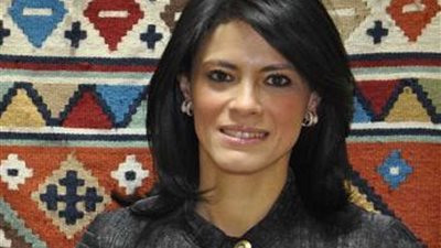 وزيرة السياحة في أول اجتماع تؤكد أهمية العمل الجماعي لإنجاح 