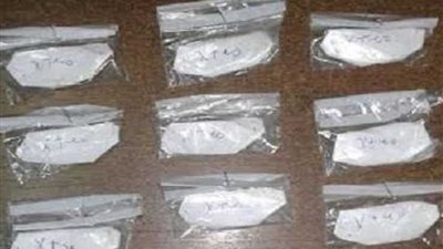ضبط عاطل وبحوزته 3 لفافات بداخلها 75 جرام هيروين بالبحيرة